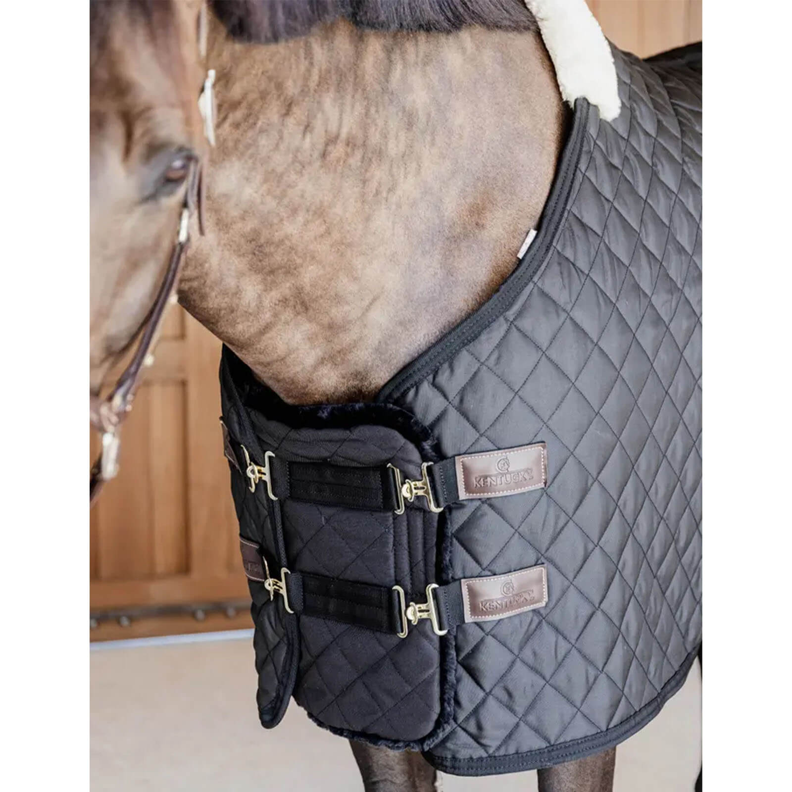 Kentucky Horsewear Brusterweiterung Steppung mit Fell