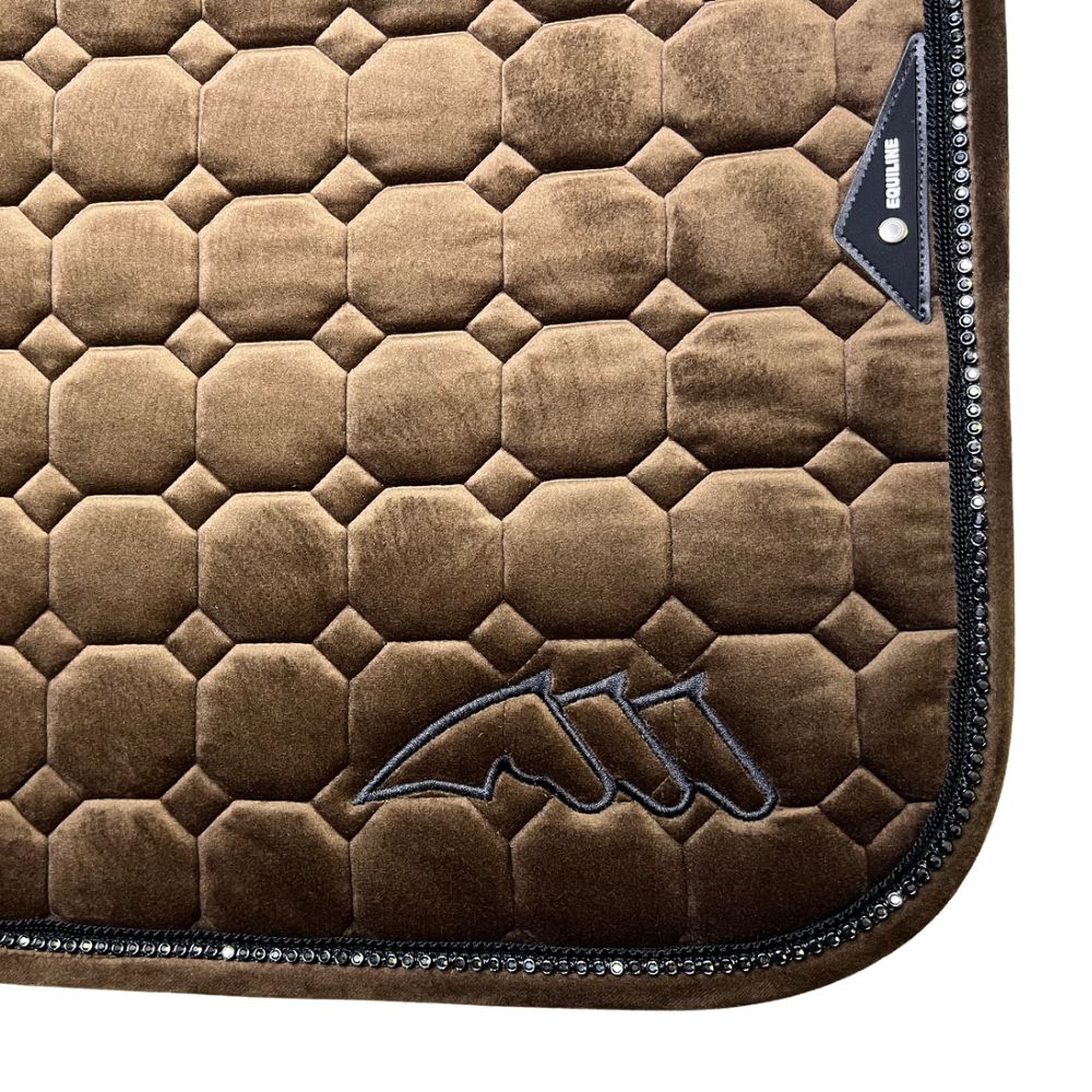 Equiline Octagon Samt Dressurschabracke EQENTI, Herbst 26
