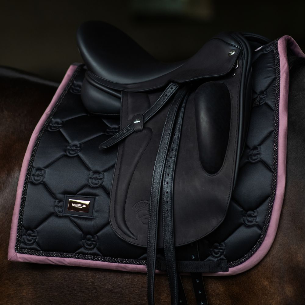 Equestrian Stockholm Dressurschabracke Black Blush