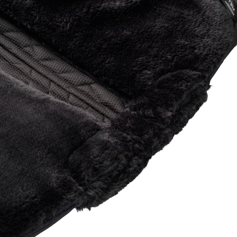 Equestrian Stockholm Dressurschabracke Vegan Fur Crystal Black