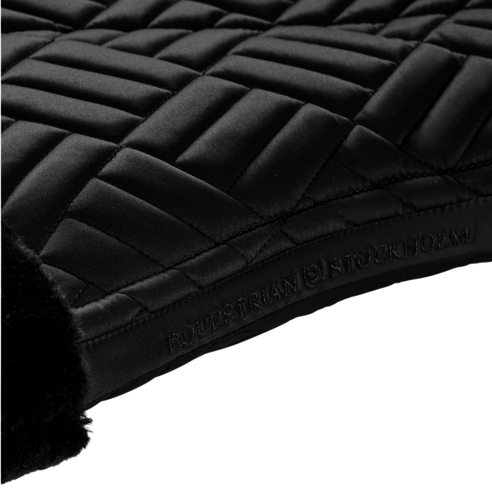 Equestrian Stockholm Dressurschabracke Vegan Fur Crystal Black