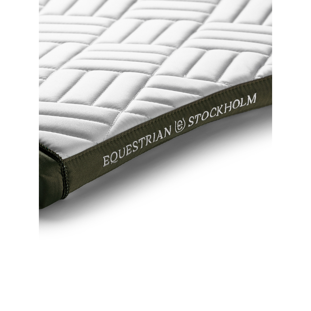 Equestrian Stockholm Dressurschabracke Modern White Striking Valley