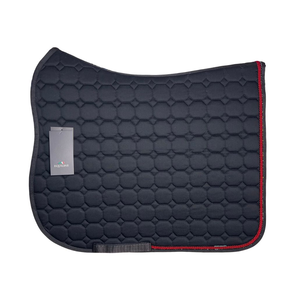 Equiline Dressurschabracke Octagon schwarz (breite rote Borde, dunkler Strass)