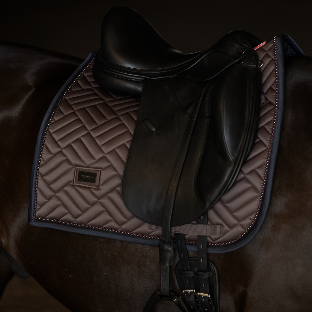 Equestrian Stockholm Dressurschabracke Modern Mocha