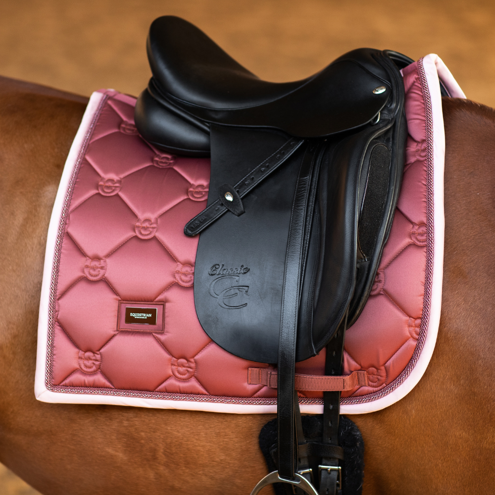 Equestrian Stockholm Dressurschabracke Amber Rose